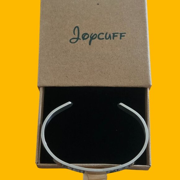 Joycuff Stainless Steel Cuff Bracelet - Friends Are The Family We Choose - Picture 1 of 4